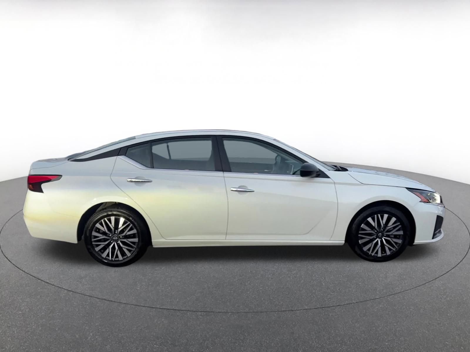 Thumbnail: 2024 Nissan Altima - 16