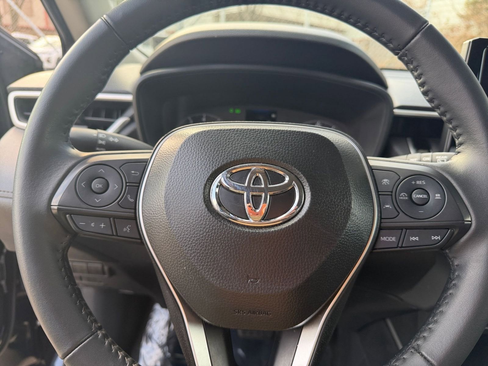 Thumbnail: 2025 Toyota Corolla Cross - 27