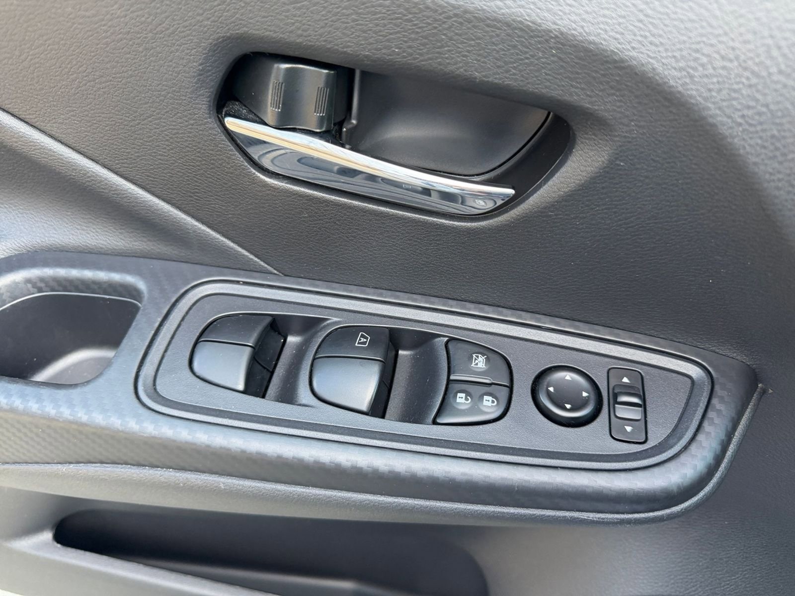 Thumbnail: 2025 Nissan Versa - 18