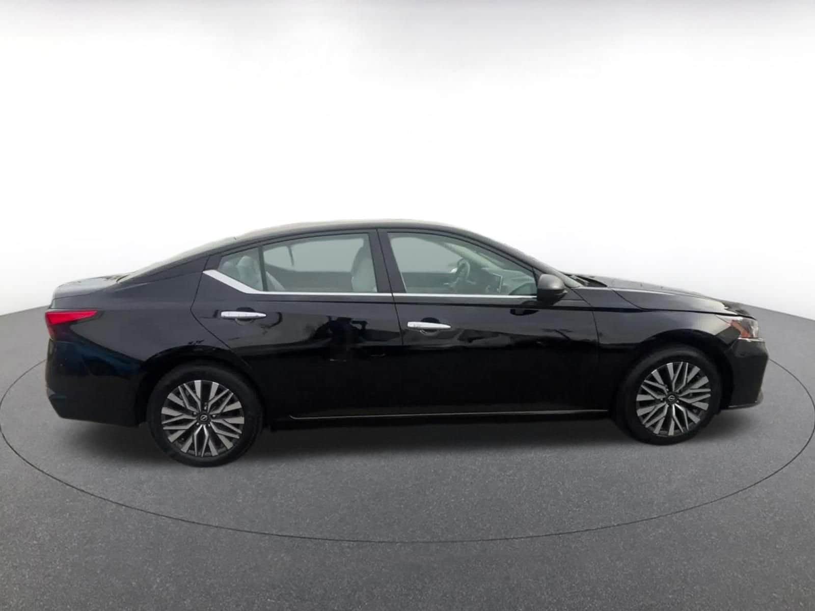 Thumbnail: 2025 Nissan Altima - 16