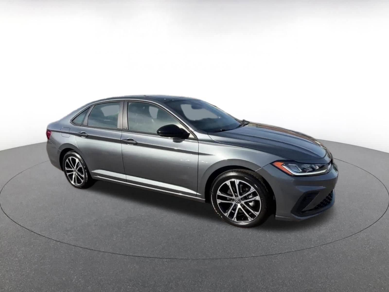 Thumbnail: 2025 Volkswagen Jetta - 2