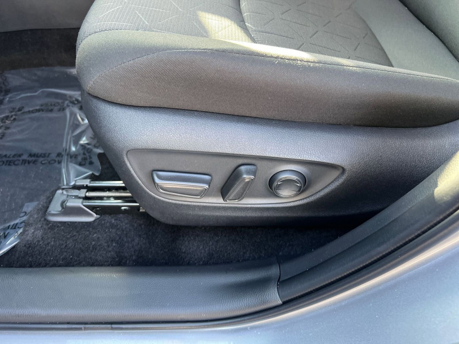 Thumbnail: 2025 Toyota RAV4 - 23