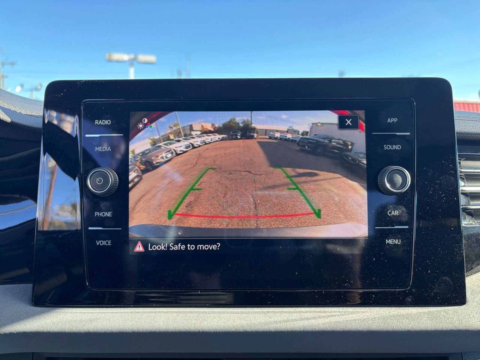 Thumbnail: 2025 Volkswagen Jetta - 17