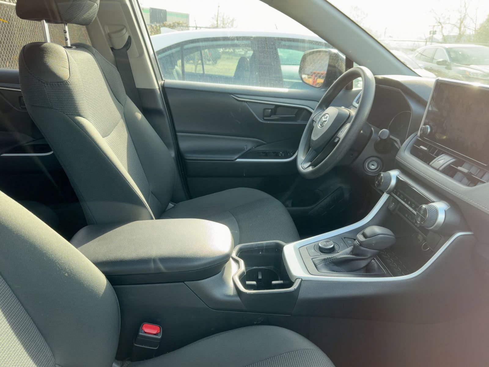 Thumbnail: 2025 Toyota RAV4 - 9