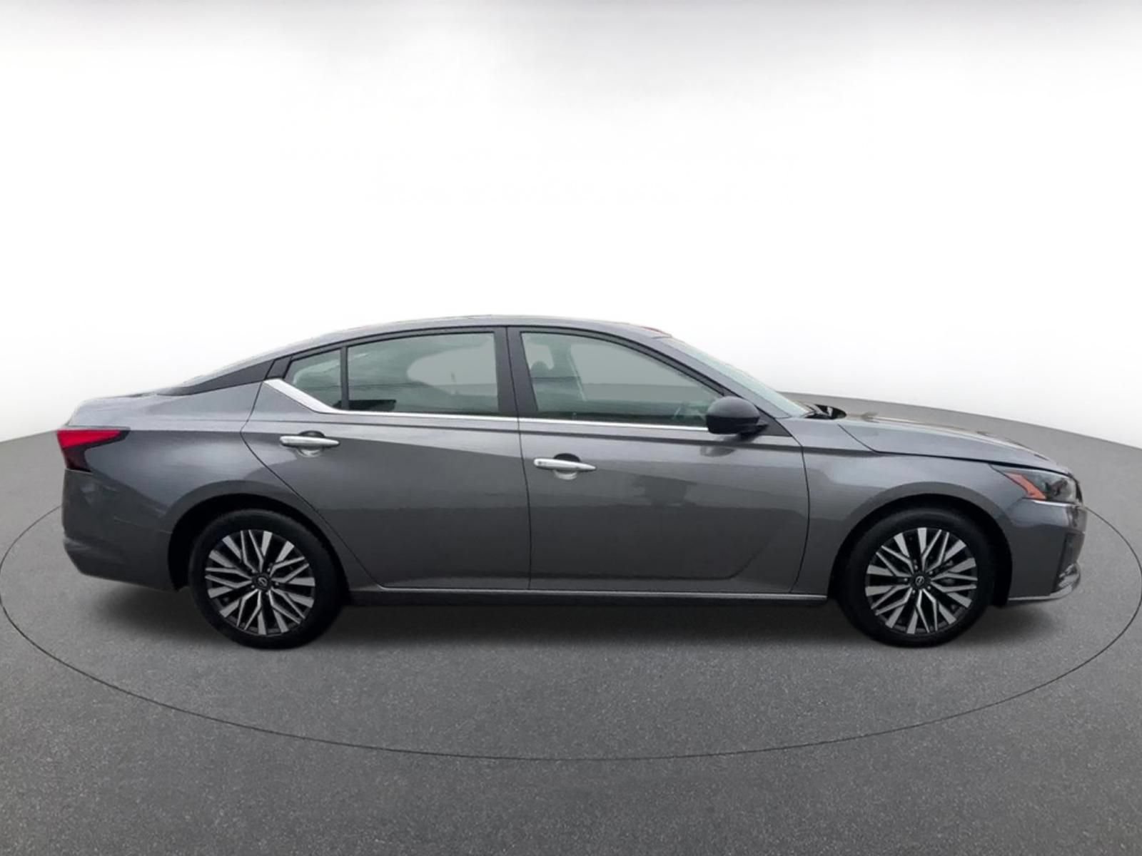 Thumbnail: 2025 Nissan Altima - 16