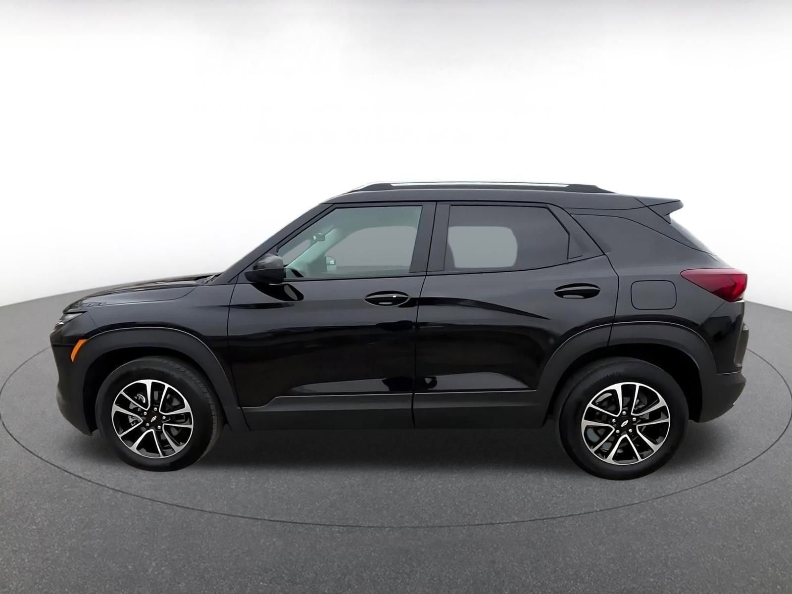 Thumbnail: 2025 Chevrolet TrailBlazer - 9