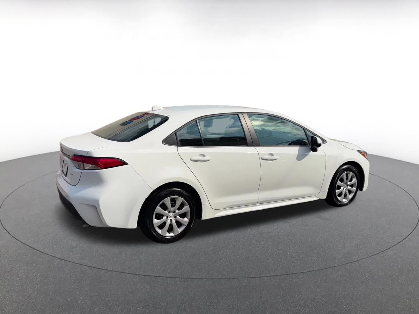 Thumbnail: 2025 Toyota Corolla - 12
