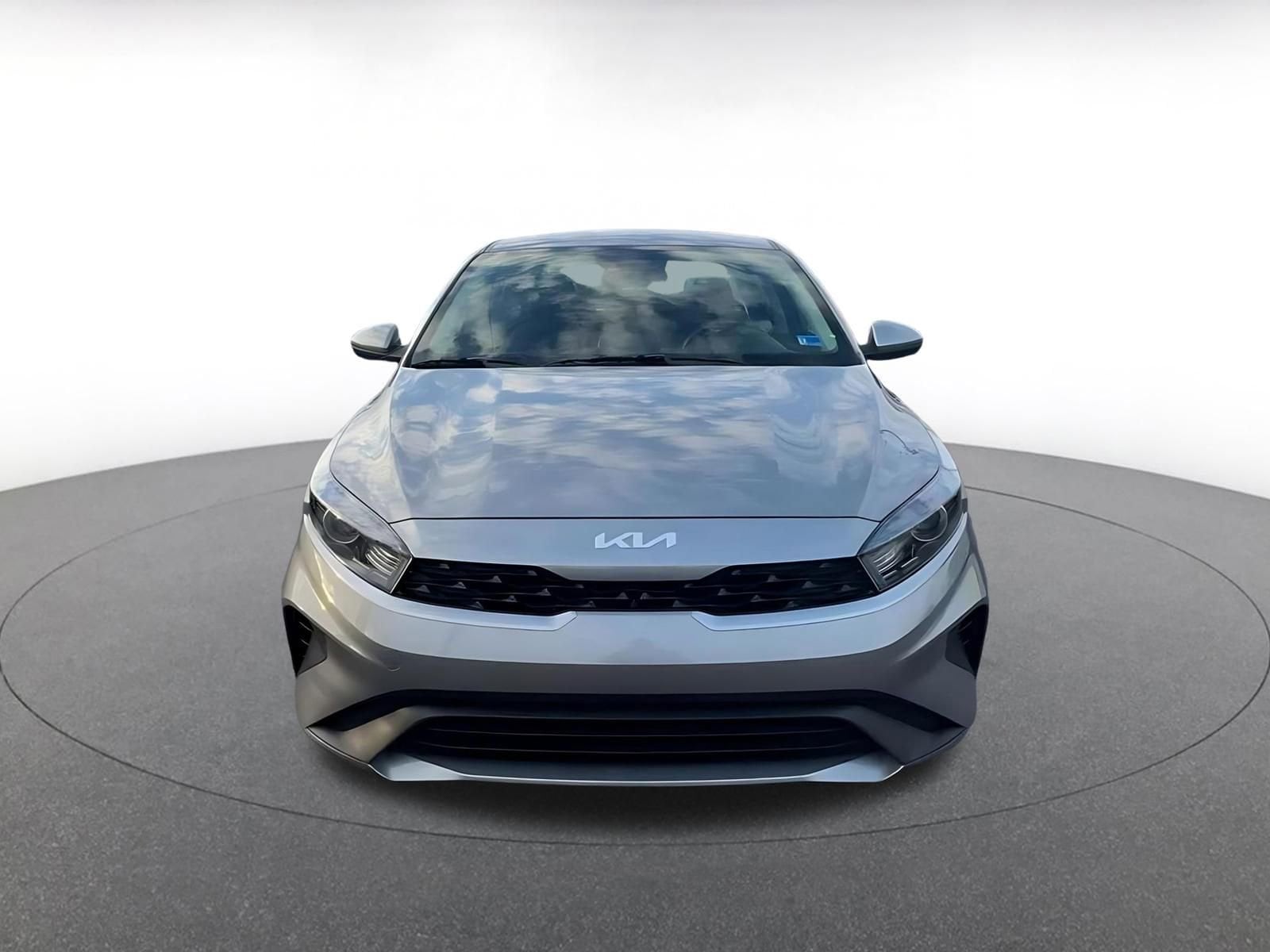 Thumbnail: 2024 Kia Forte - 4