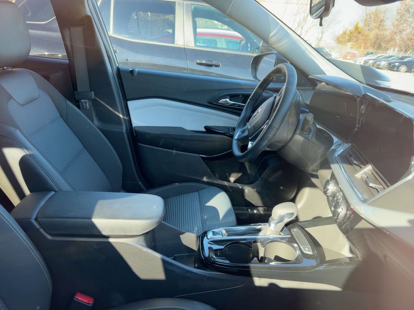 Thumbnail: 2025 Chevrolet Trax - 10