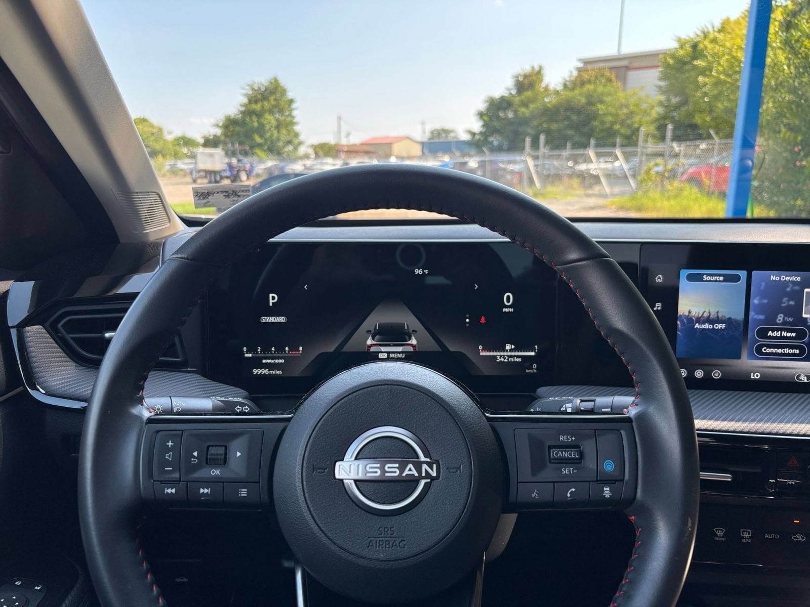 Thumbnail: 2026 Nissan Kicks - 32
