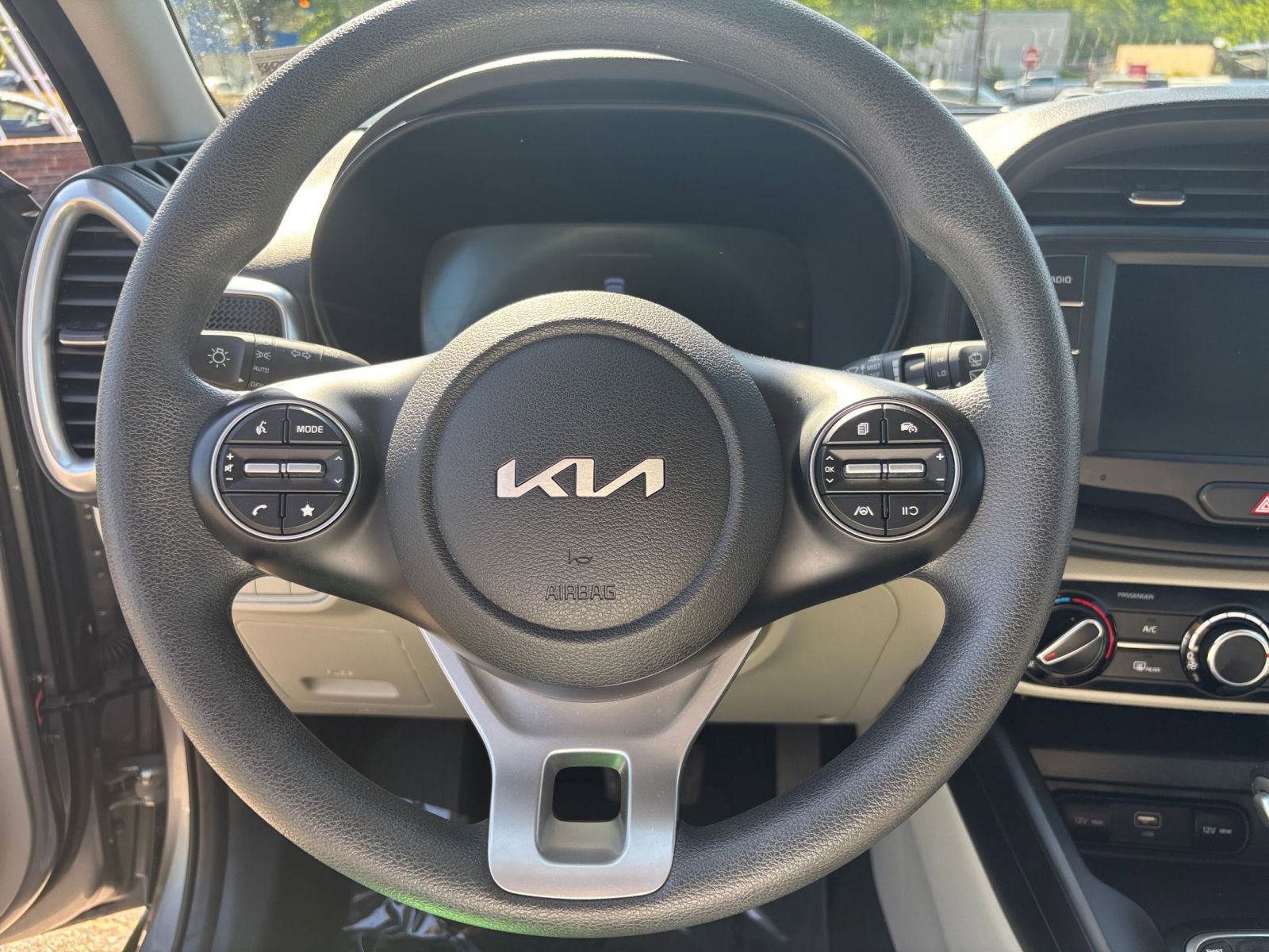 Thumbnail: 2025 Kia Soul - 25