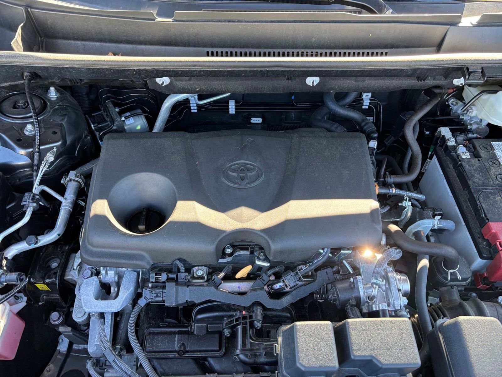 Thumbnail: 2025 Toyota RAV4 - 32