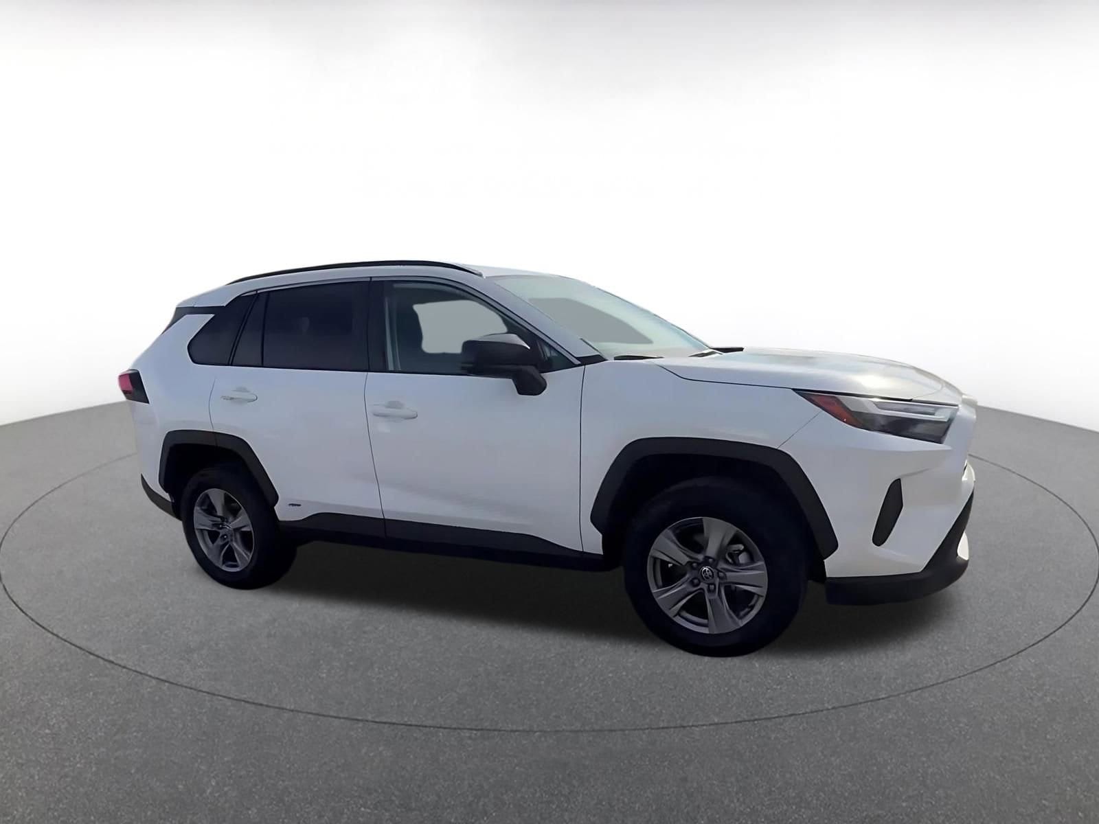 Thumbnail: 2025 Toyota RAV4 - 2