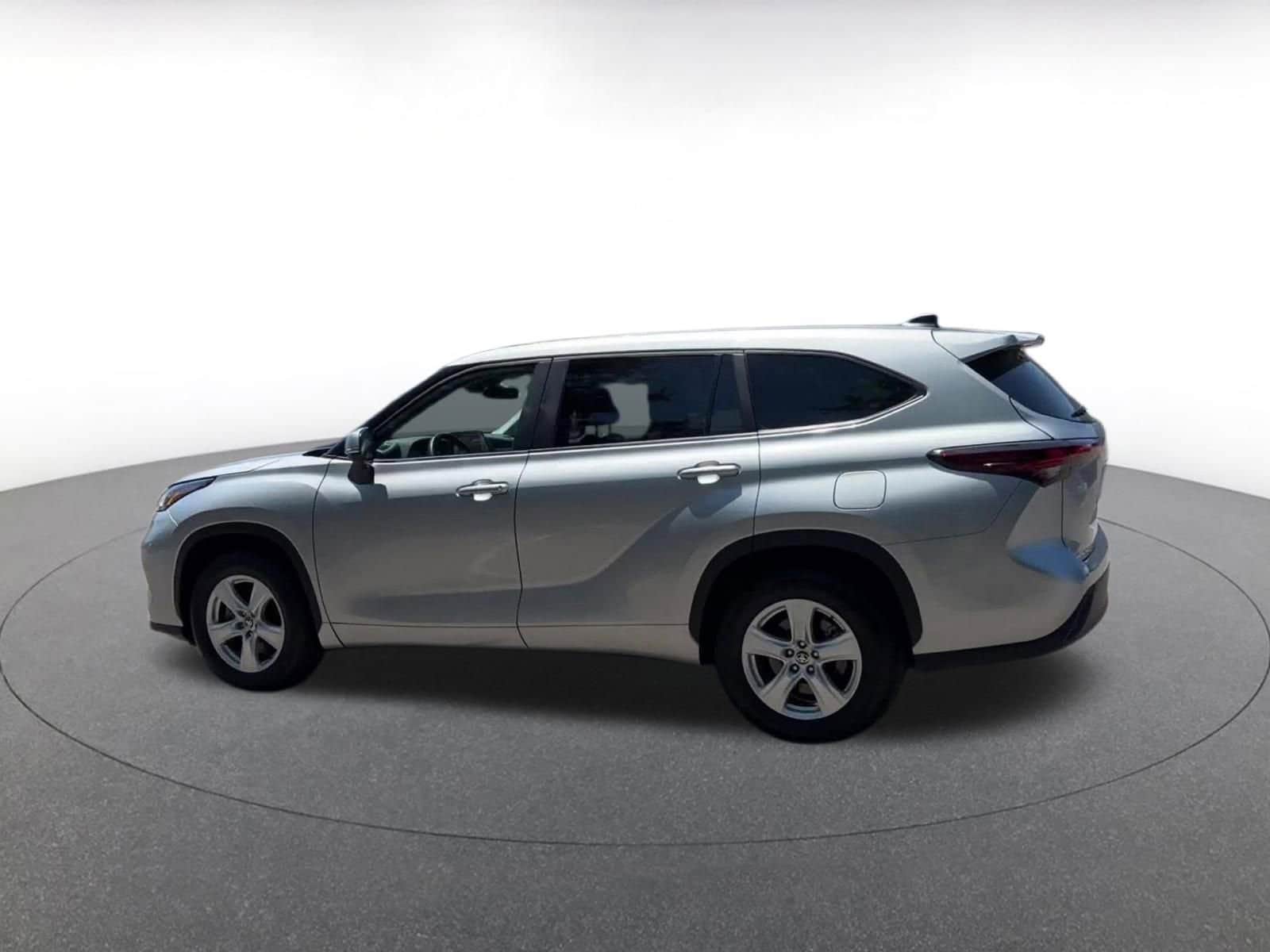Thumbnail: 2025 Toyota Highlander - 10