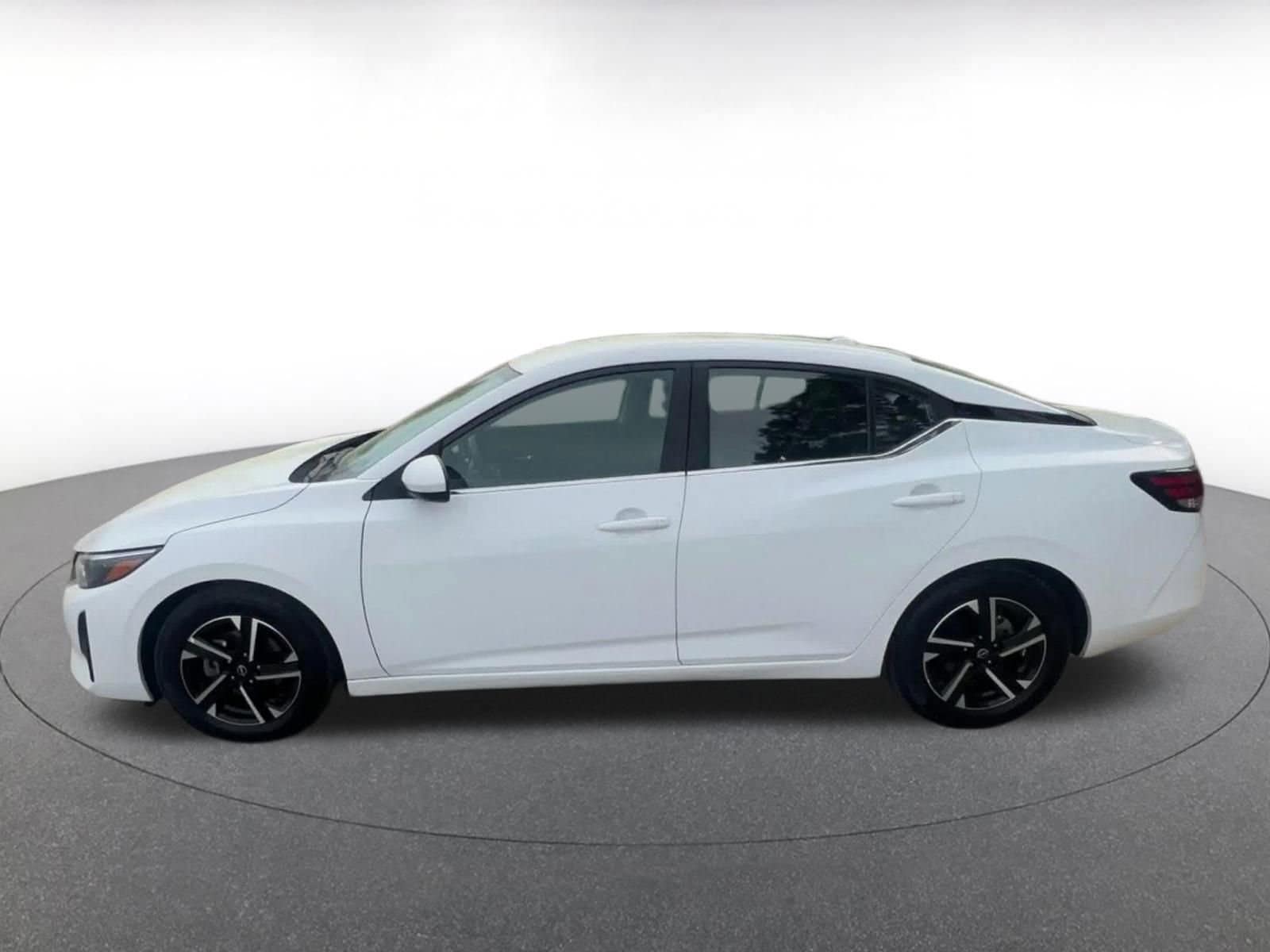 Thumbnail: 2024 Nissan Sentra - 9