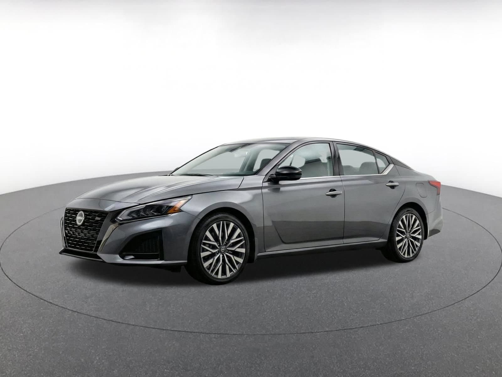 Thumbnail: 2025 Nissan Altima - 3