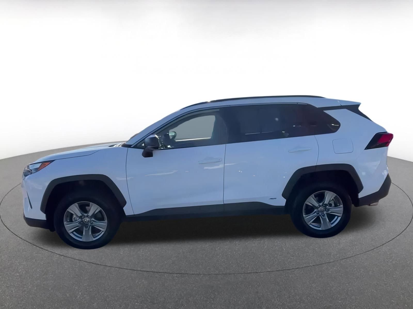 Thumbnail: 2025 Toyota RAV4 - 9