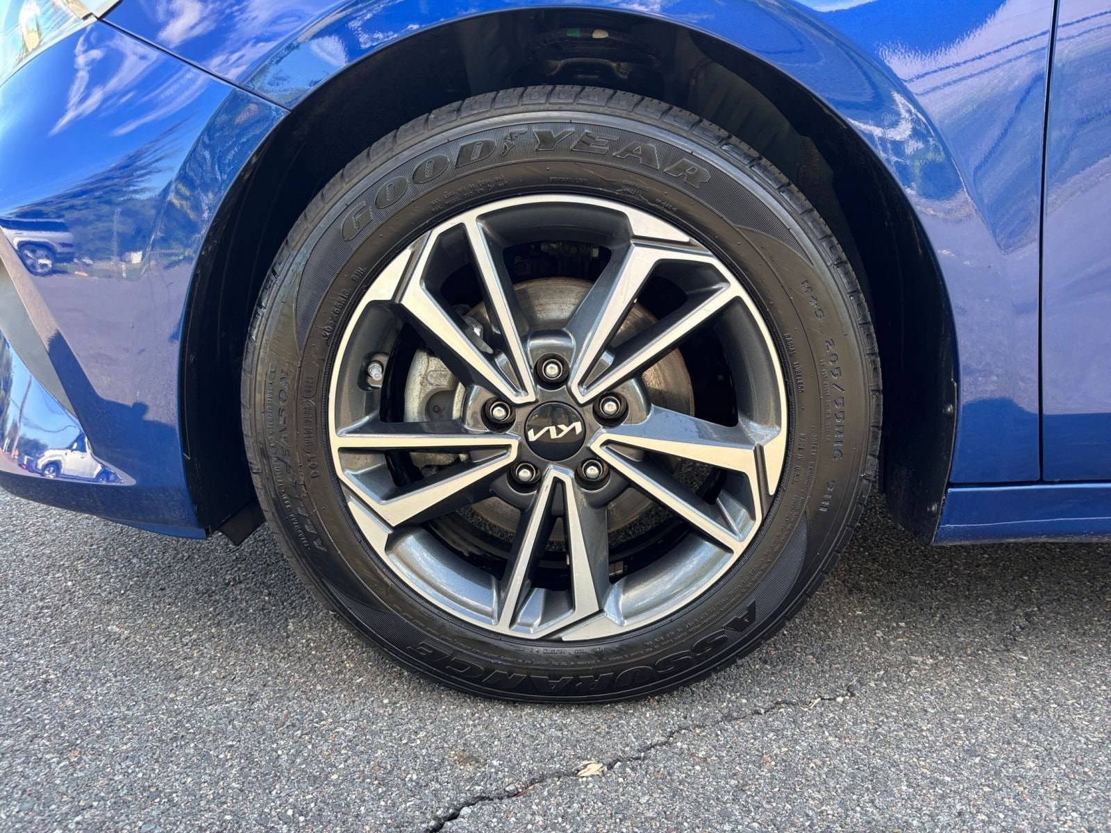 Thumbnail: 2023 Kia Forte - 28