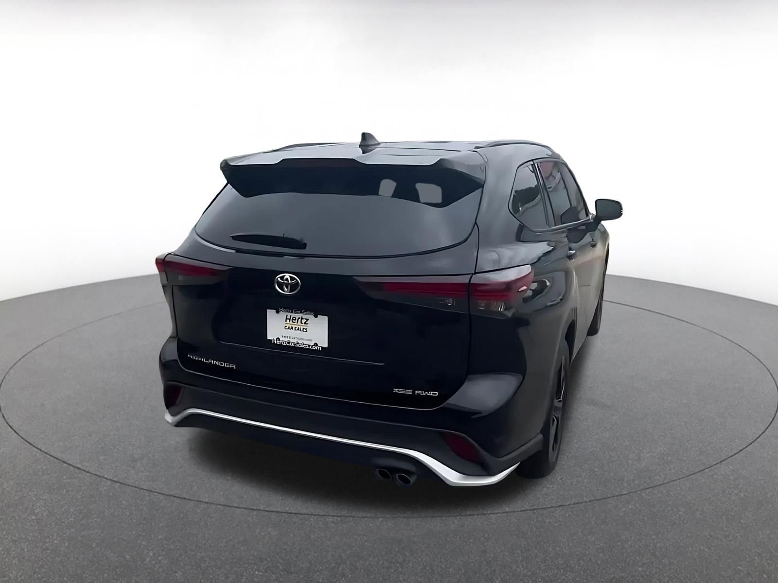 Thumbnail: 2025 Toyota Highlander - 15