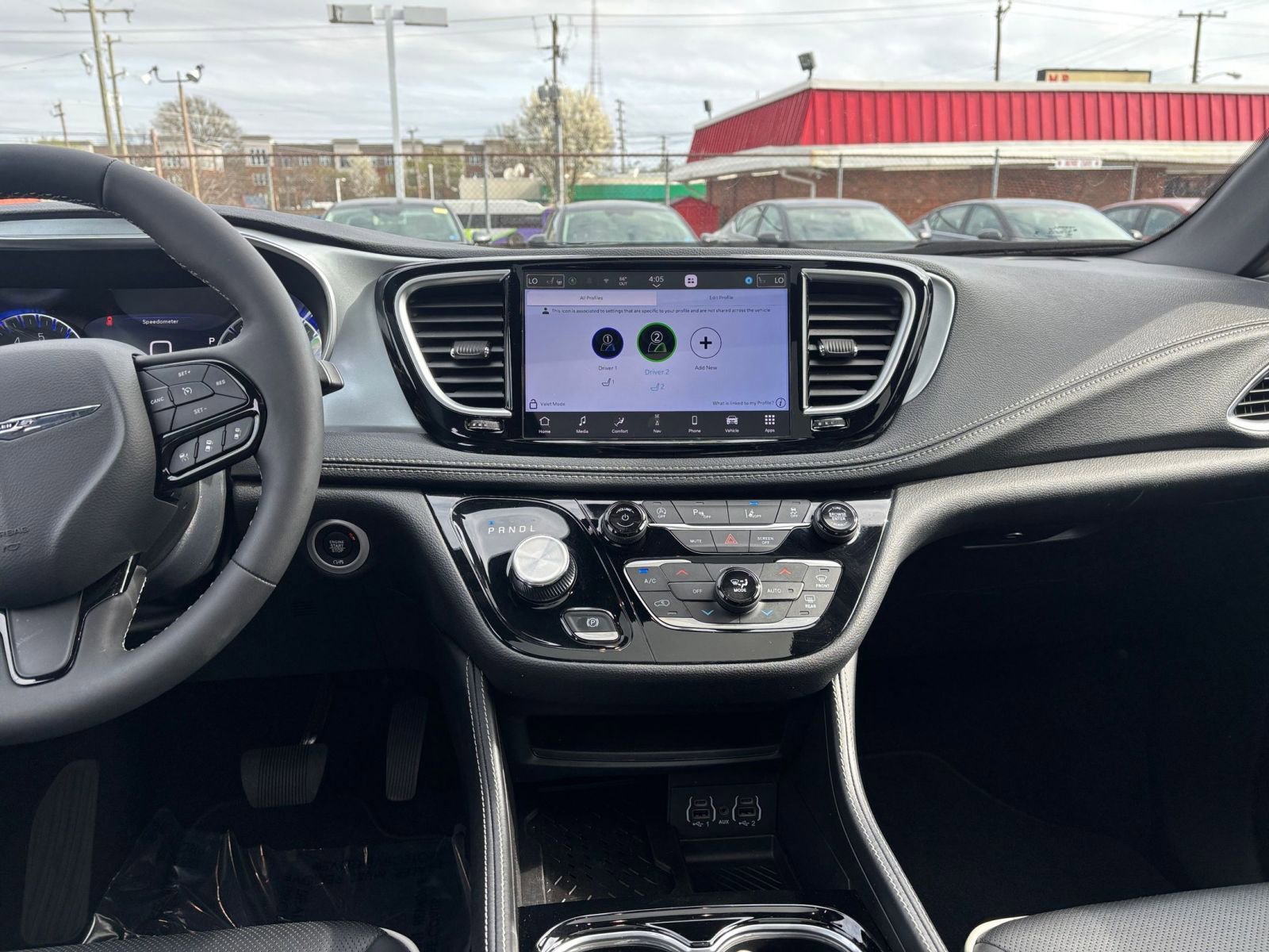 Thumbnail: 2025 Chrysler Pacifica - 17