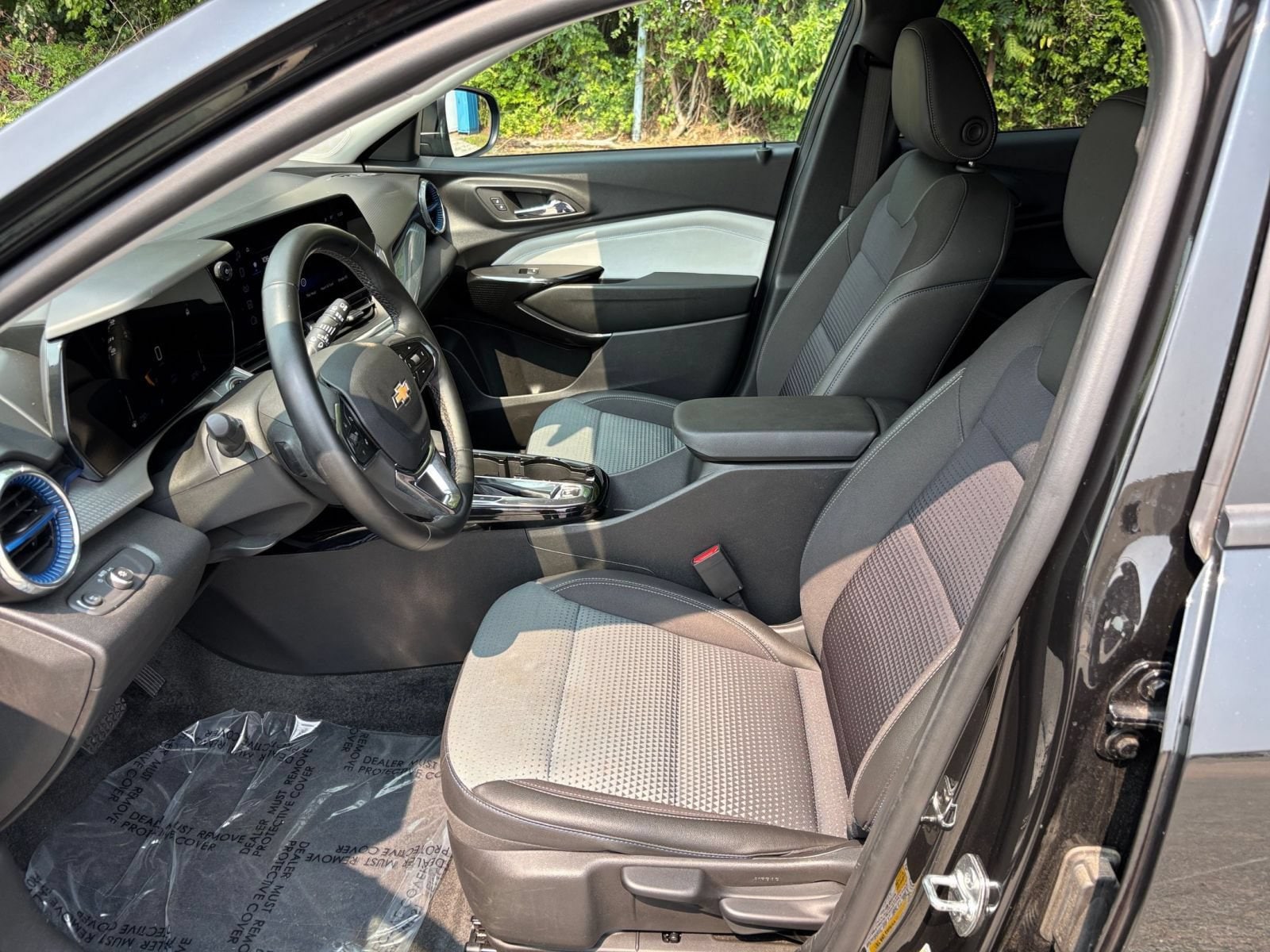 Thumbnail: 2025 Chevrolet Trax - 25