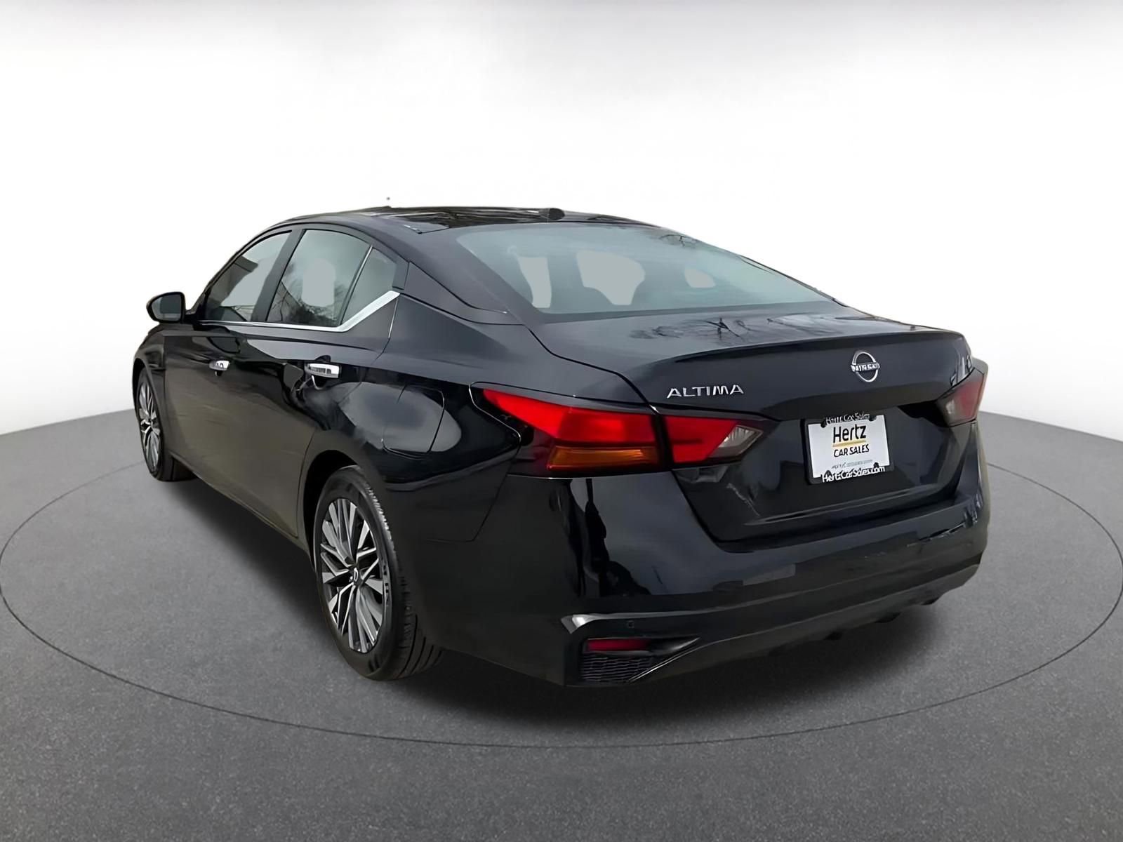 Thumbnail: 2025 Nissan Altima - 11