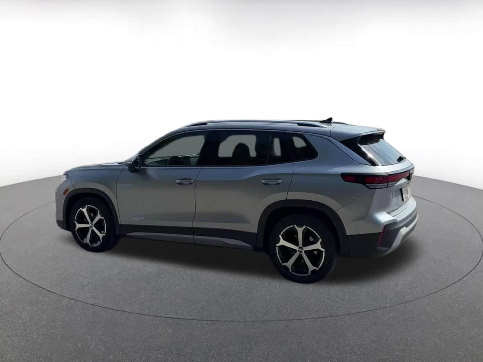 Thumbnail: 2026 Volkswagen Tiguan - 9