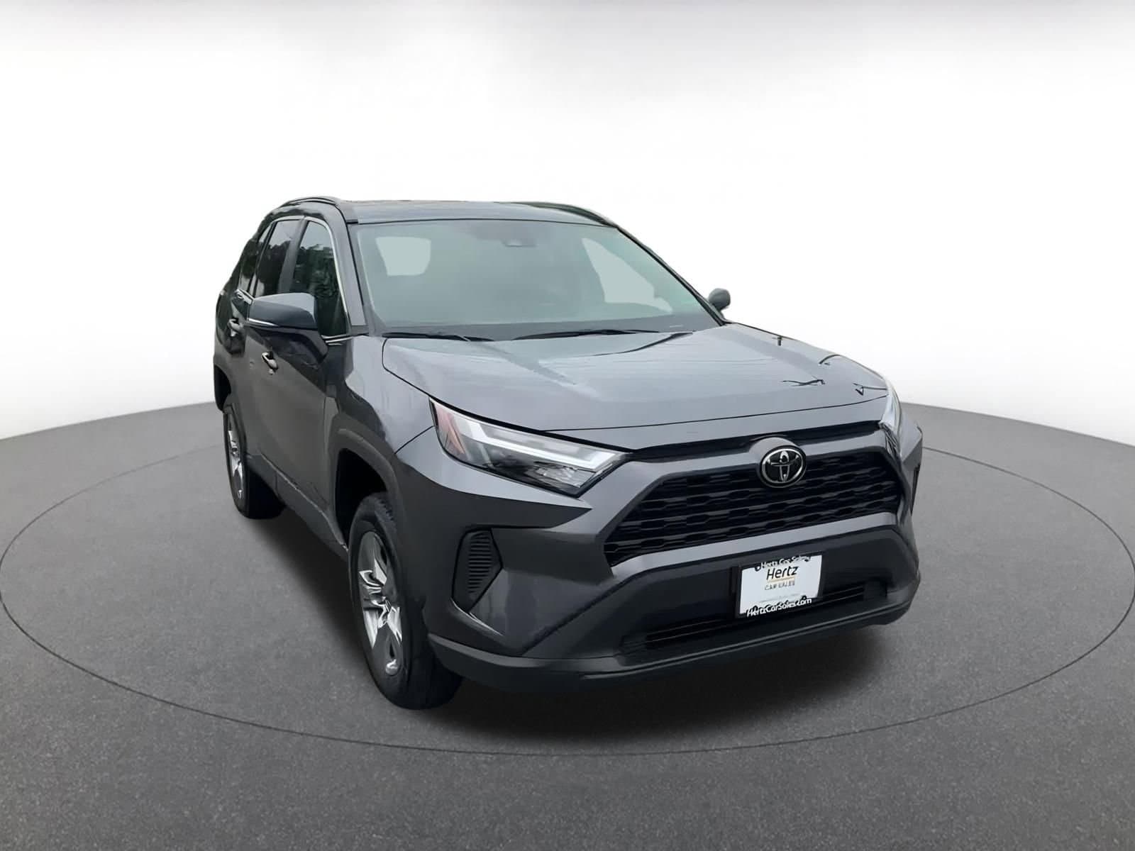 2024 Toyota RAV4 XLE 3