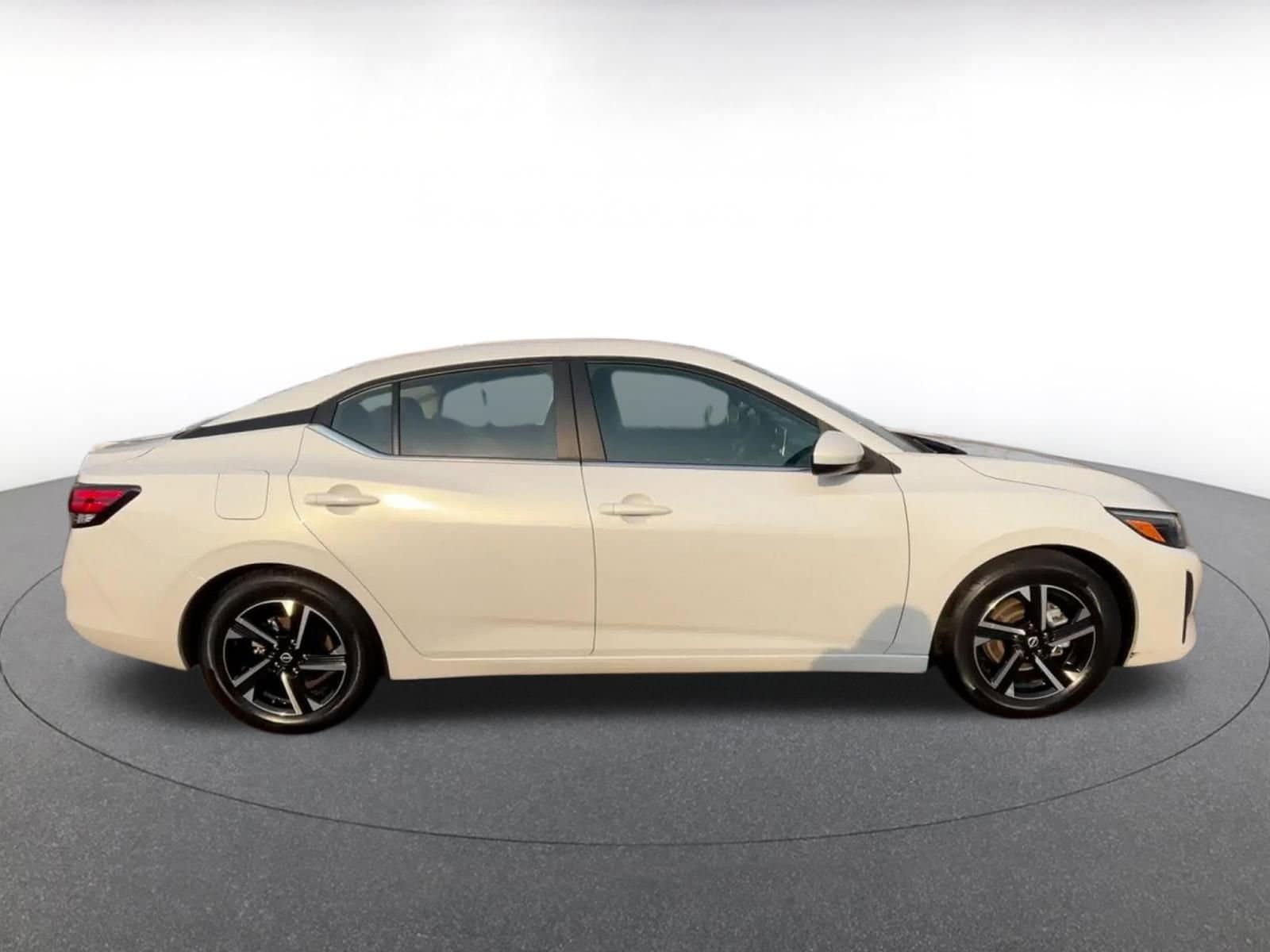 Thumbnail: 2024 Nissan Sentra - 16