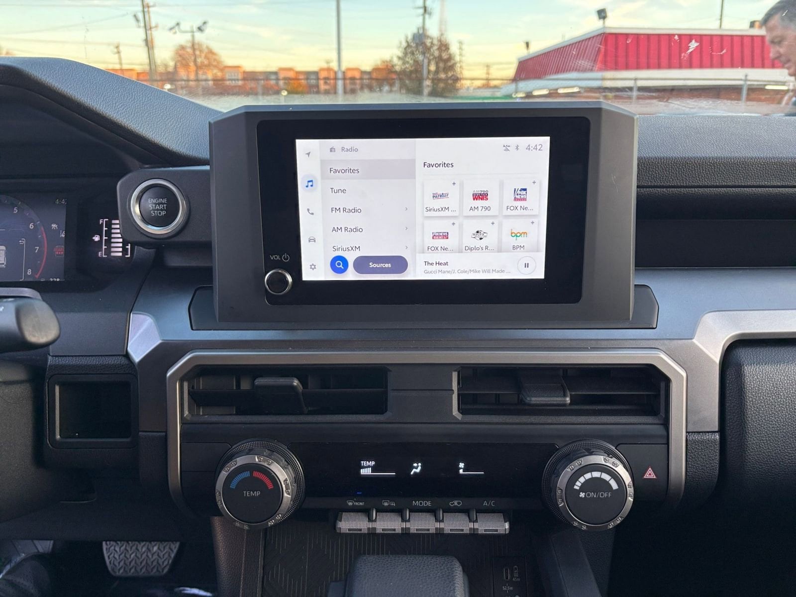 Thumbnail: 2025 Toyota 4Runner - 18