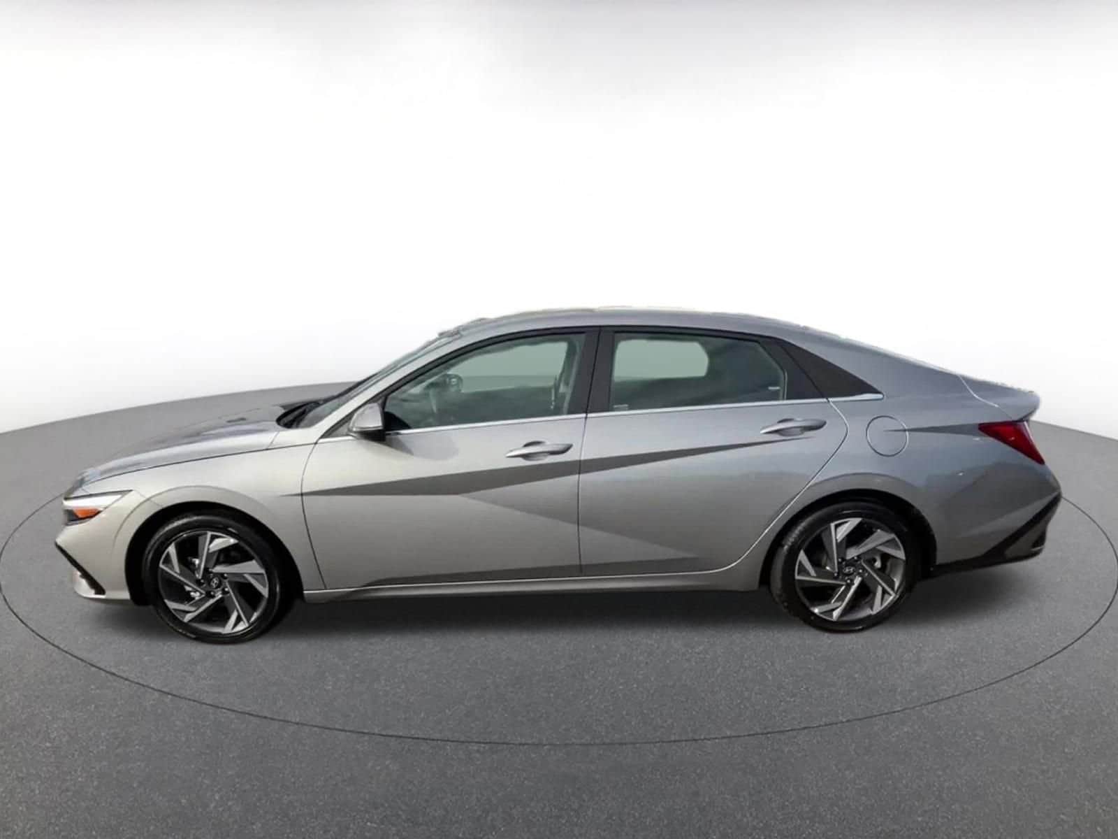 Thumbnail: 2025 Hyundai Elantra - 9