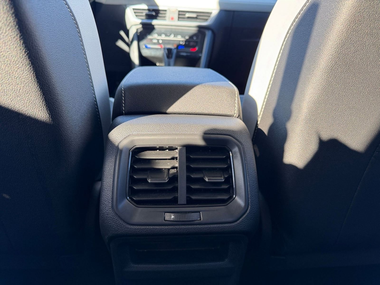 Thumbnail: 2025 Volkswagen Taos - 24