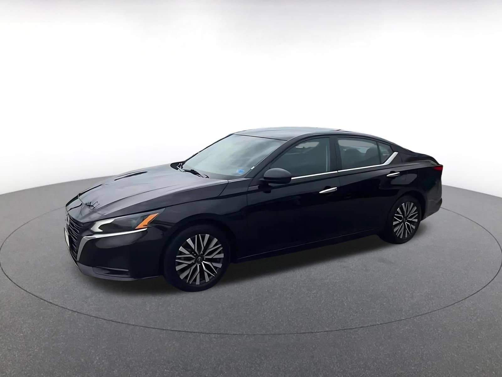 Thumbnail: 2025 Nissan Altima - 6