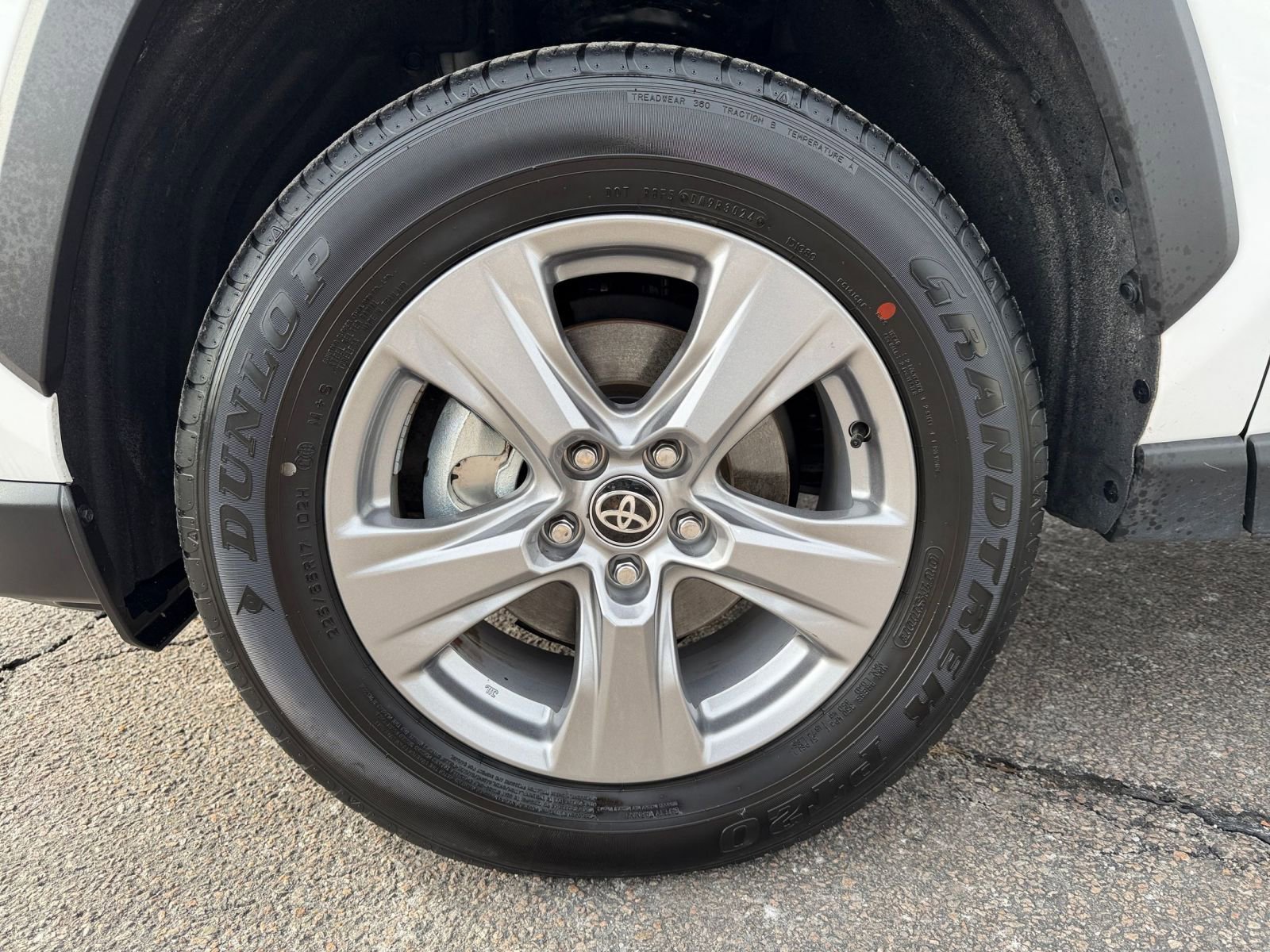 Thumbnail: 2025 Toyota RAV4 - 30