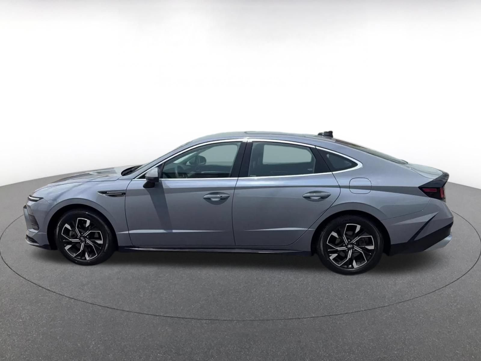 Thumbnail: 2025 Hyundai Sonata - 9