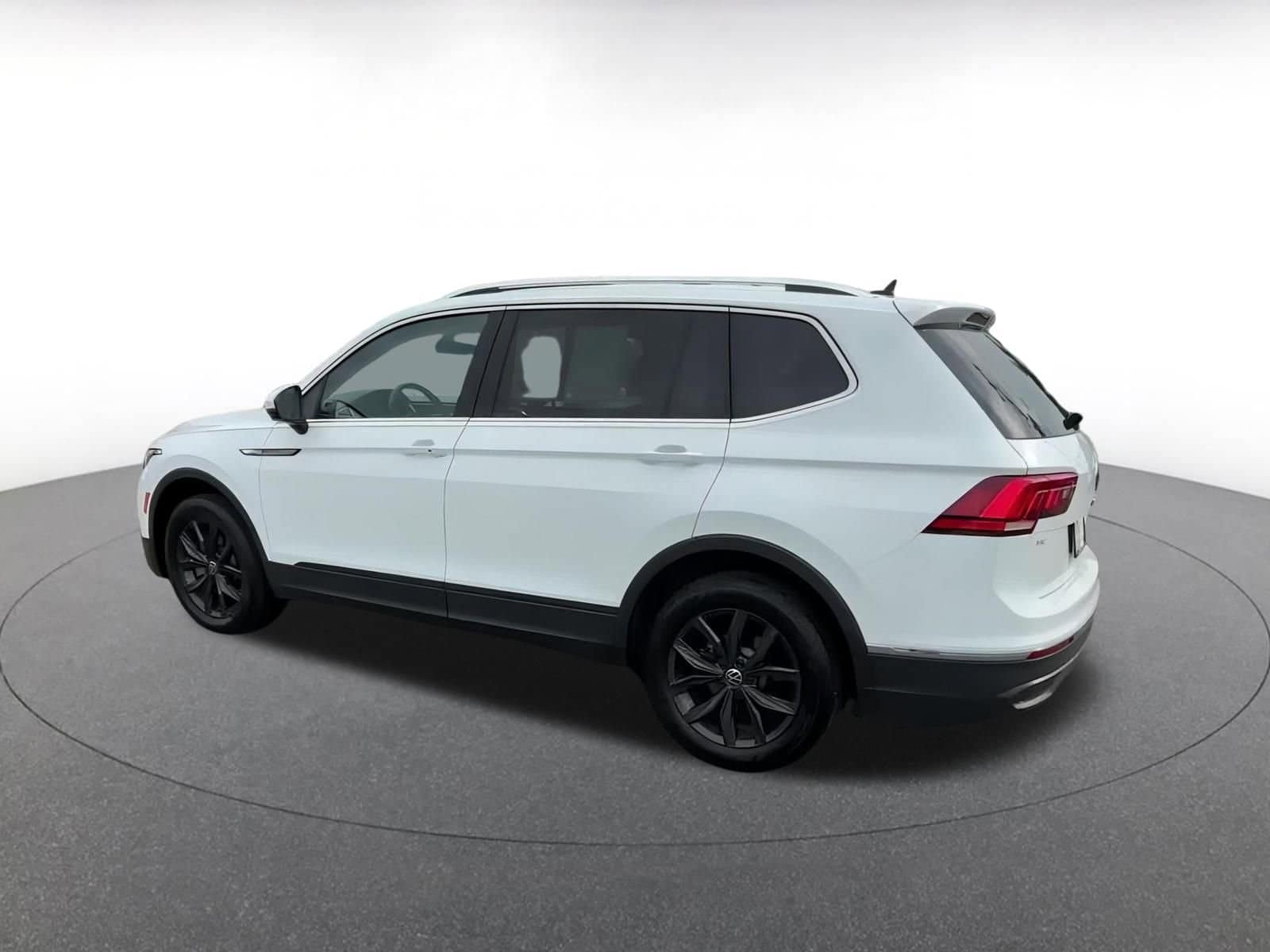 2024 Volkswagen Tiguan 2.0T 10