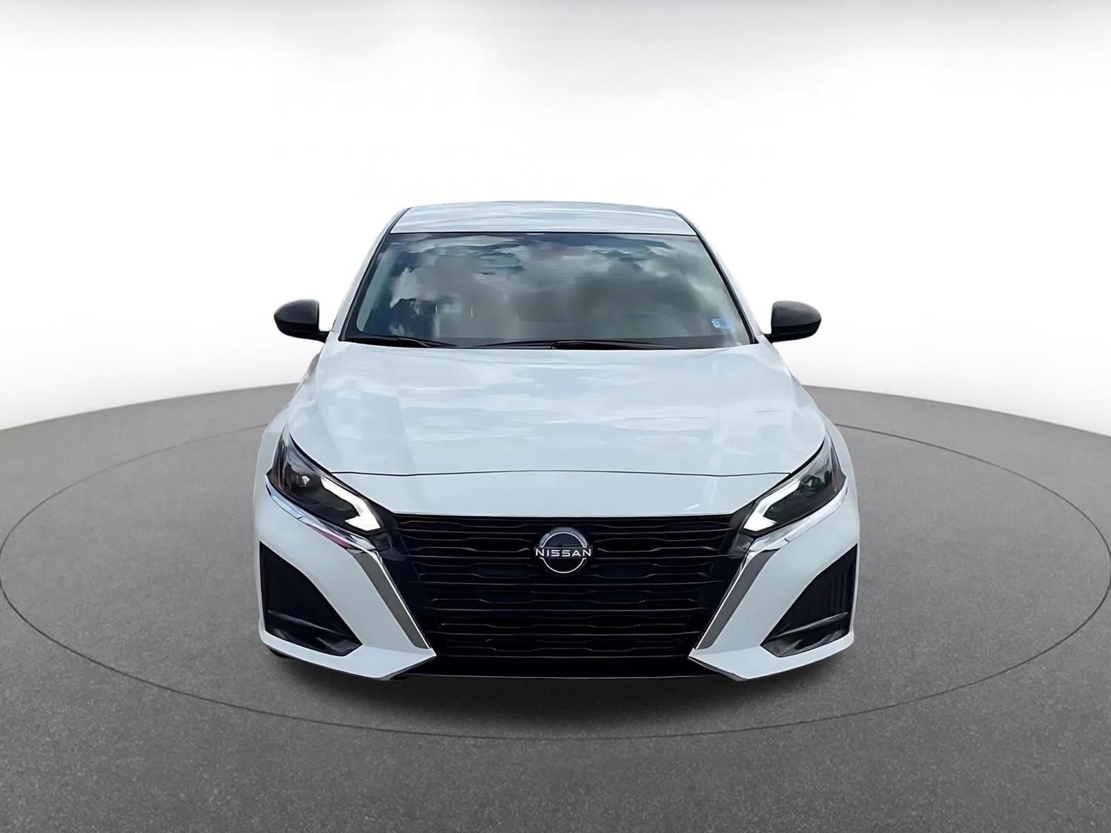 Thumbnail: 2025 Nissan Altima - 4