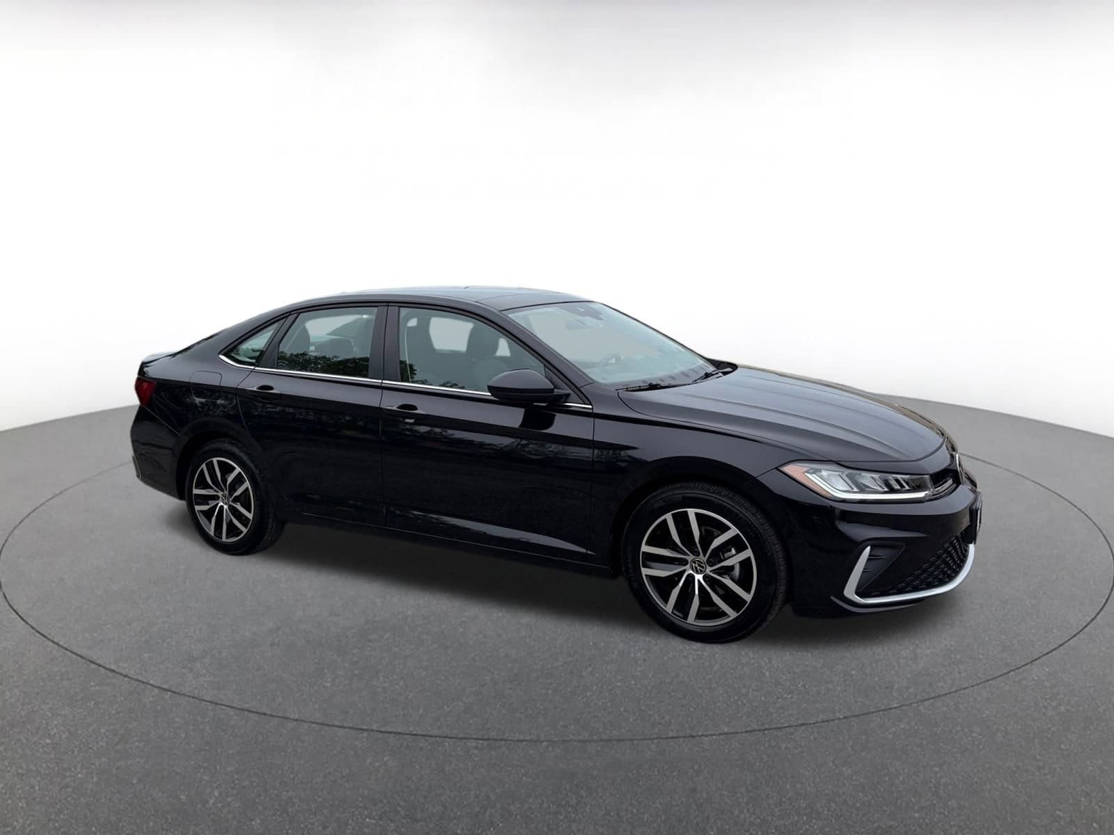 Thumbnail: 2025 Volkswagen Jetta - 1