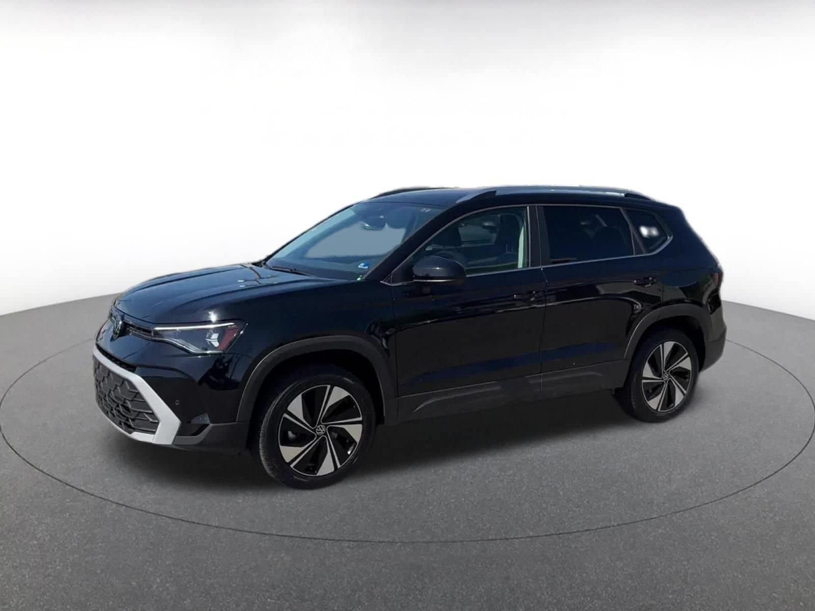 Thumbnail: 2025 Volkswagen Taos - 8