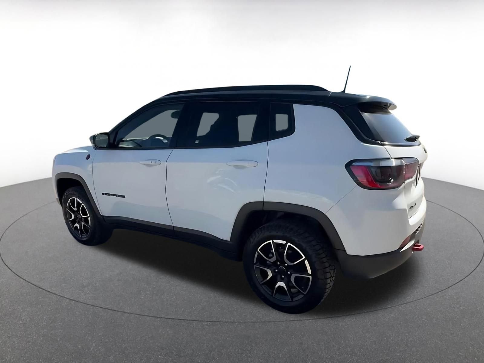 Thumbnail: 2025 Jeep Compass - 10