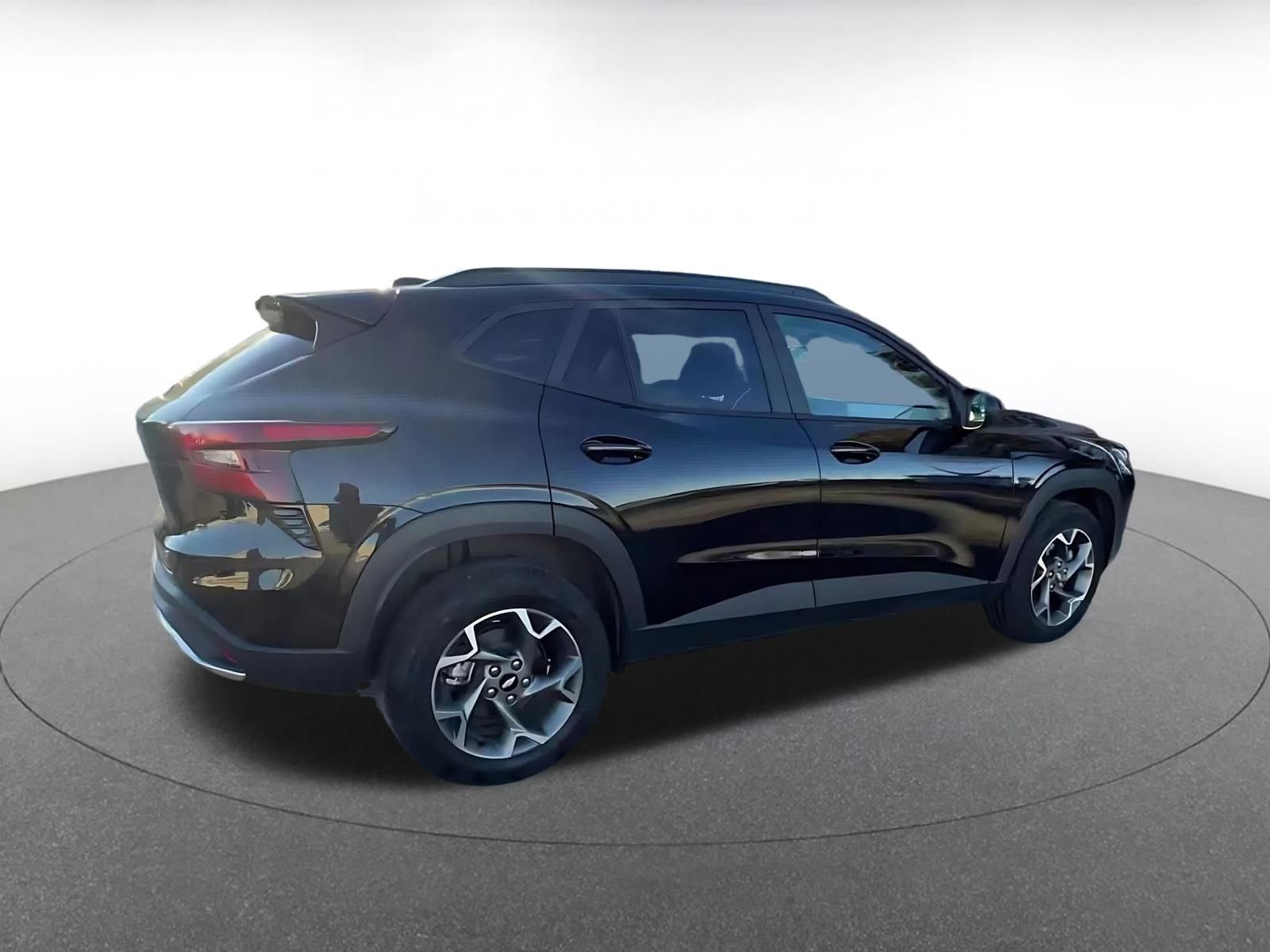 Thumbnail: 2025 Chevrolet Trax - 15