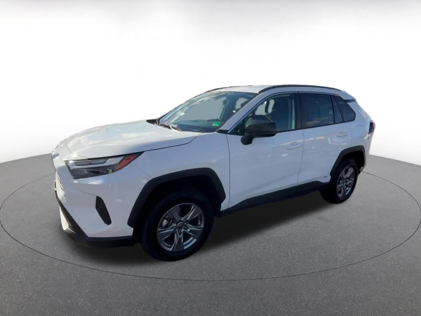 Thumbnail: 2025 Toyota RAV4 - 8