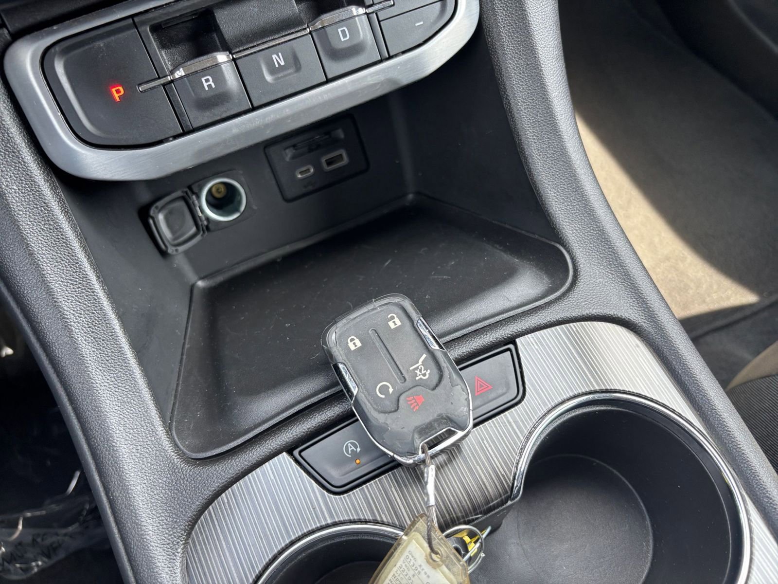 Thumbnail: 2023 GMC Acadia - 22