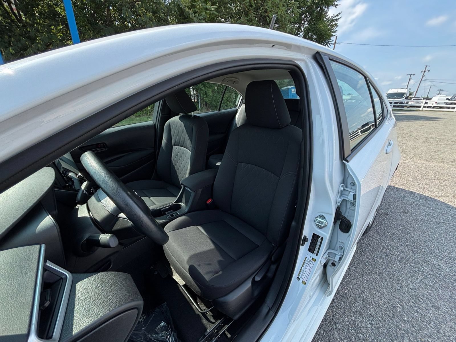 Thumbnail: 2025 Toyota Corolla - 34