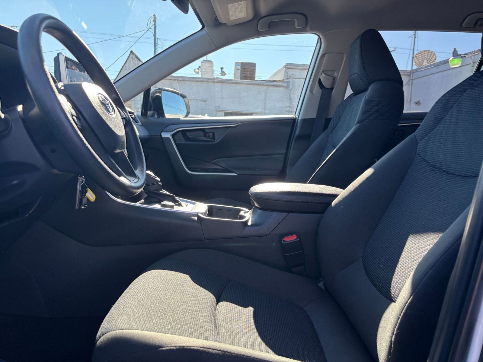 Thumbnail: 2025 Toyota RAV4 - 25