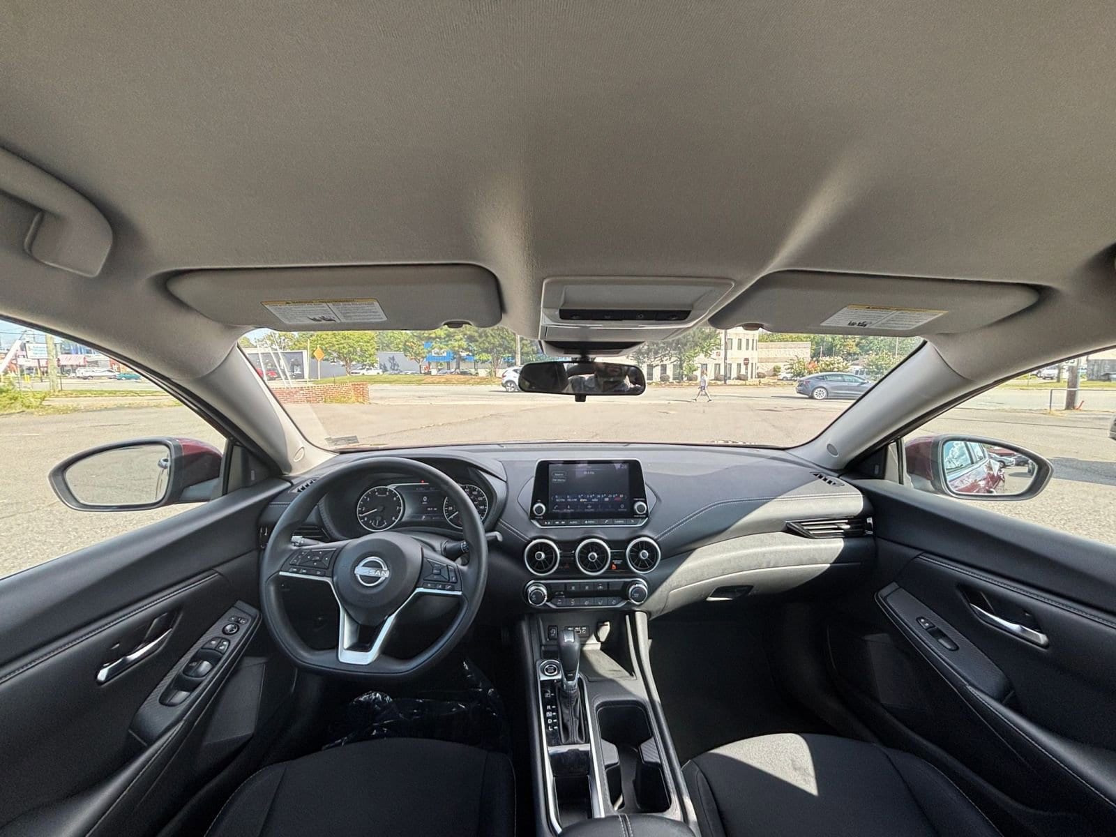 Thumbnail: 2024 Nissan Sentra - 31