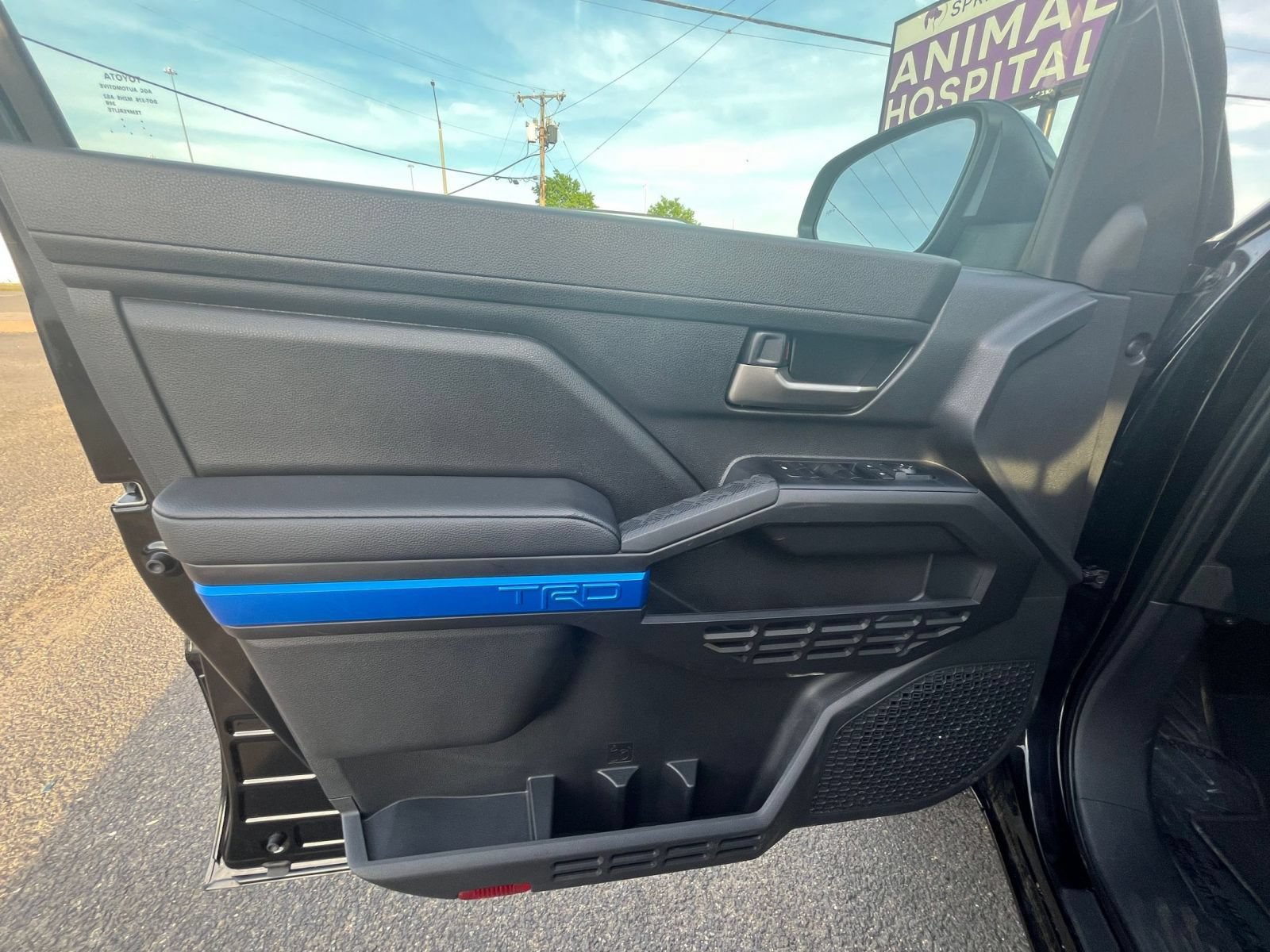 Thumbnail: 2025 Toyota Tacoma - 15