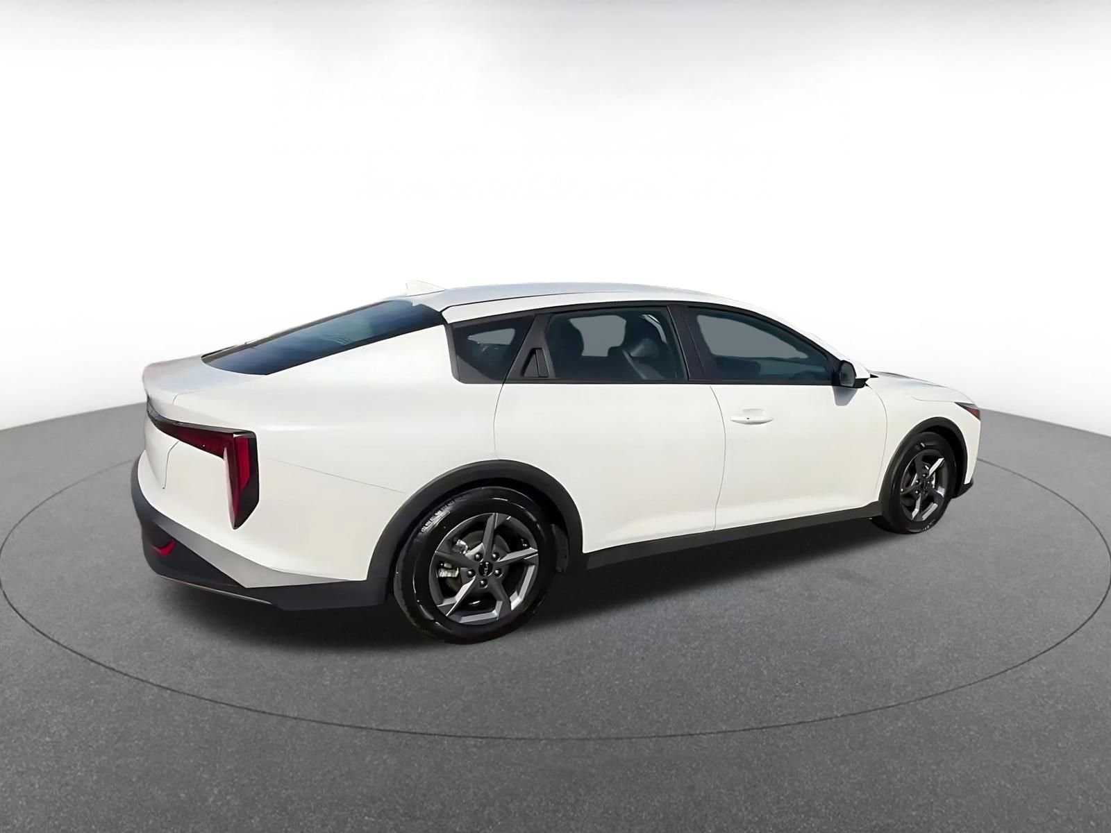 Thumbnail: 2025 Kia K4 - 15