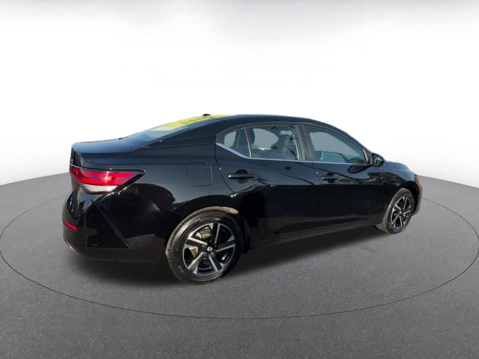 Thumbnail: 2025 Nissan Sentra - 14