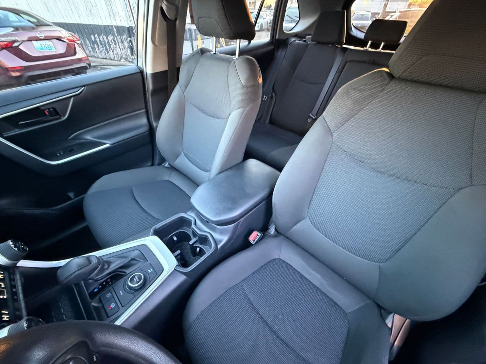 Thumbnail: 2025 Toyota RAV4 - 35